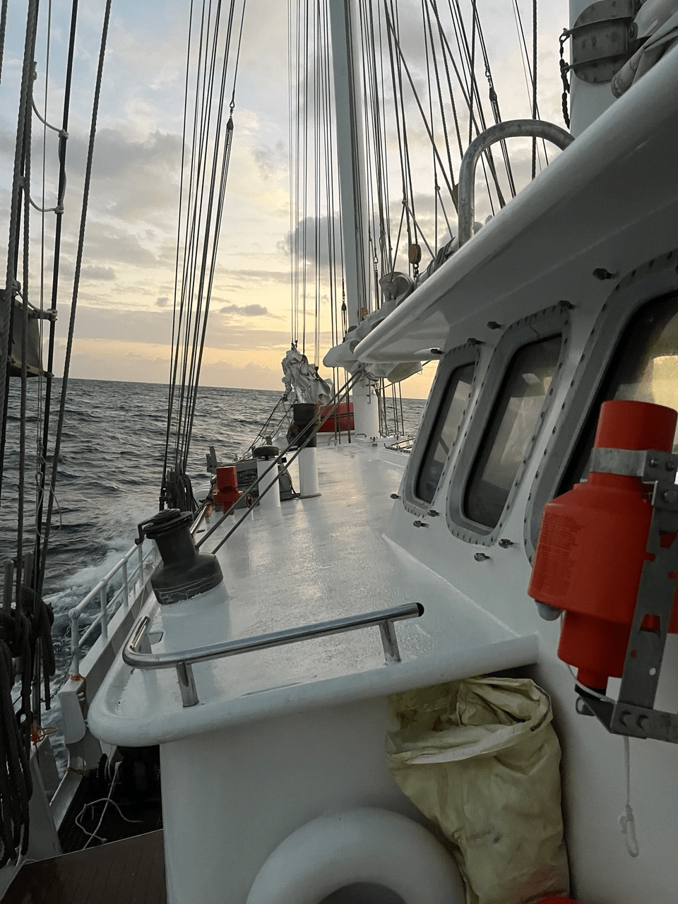 Парусно-моторная шхуна «Эльдорадо», октябрь 2025, Атлантический&nbsp;океан